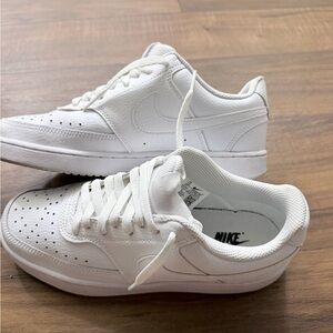 Nike (WMNS) Nike Court Vision Low 'Triple White'